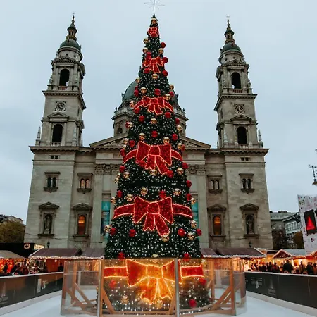 Paris Garden Budapest